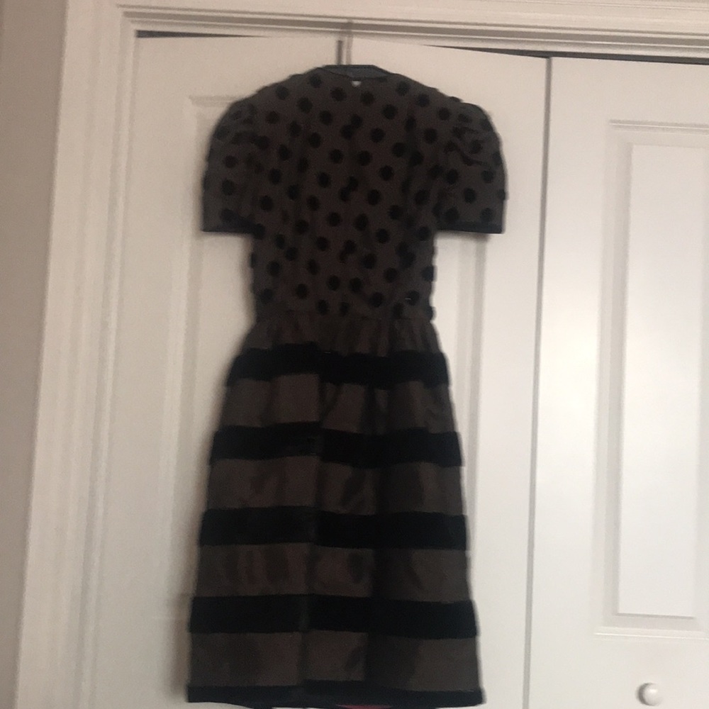 Black/charcoal velvet short sleeve cocktail dress